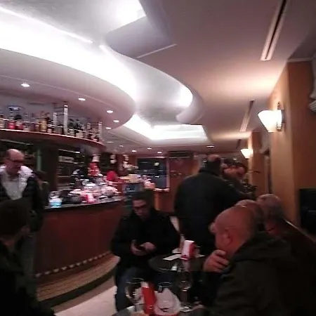 Hotell Trattoria Al Taj 2*