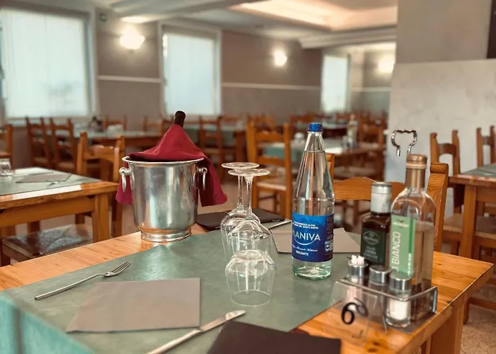 Trattoria Al Taj Szálloda 2*